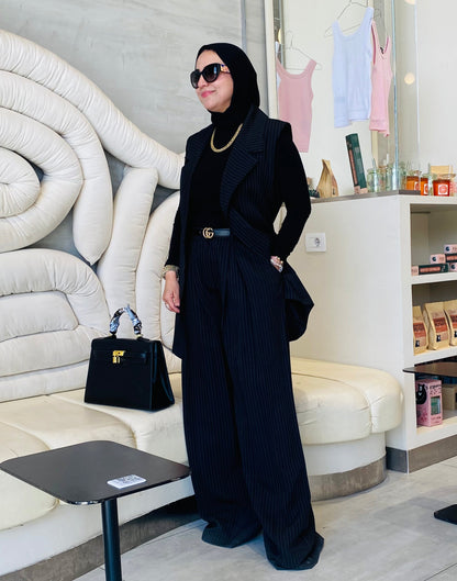 Elegant stripped suit